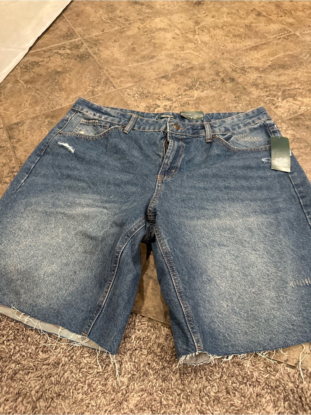 🍐Women’s Blue Denim Mid rise Jorts